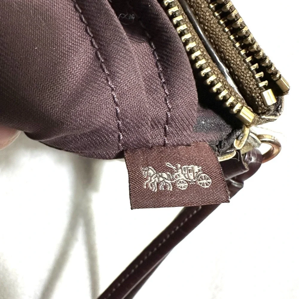 Coach Signature Double Corner Zip 8
